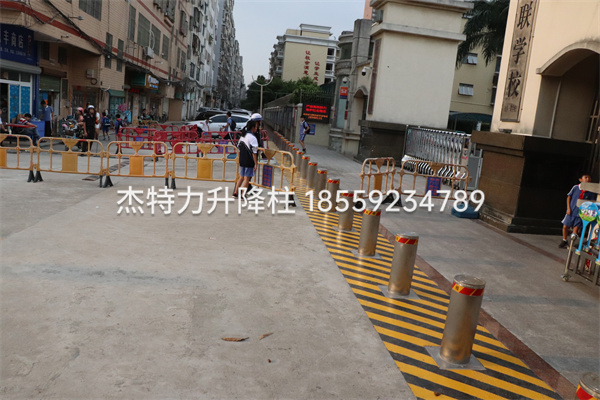 杰特力-学校门口挡车防撞柱