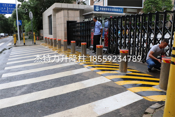 杰特力-外国语学校门口升降柱