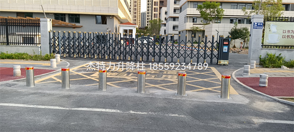 杰特力-图书馆门口升降柱