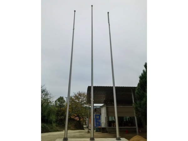 手动旗杆13米一根，12米两根，抚州市宜黄县秀源村汉帝庙